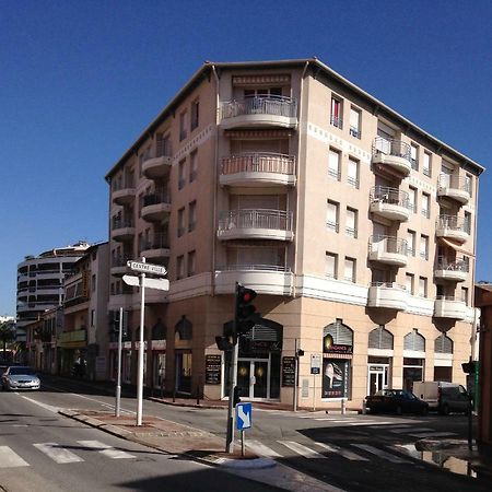 Palais Alexandra Apartment อองทีบส์ ภายนอก รูปภาพ