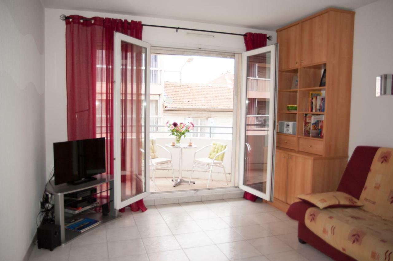 Palais Alexandra Apartment อองทีบส์ ภายนอก รูปภาพ